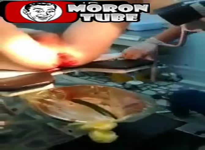 Video :Russia - a cucumber is given birth by a guy